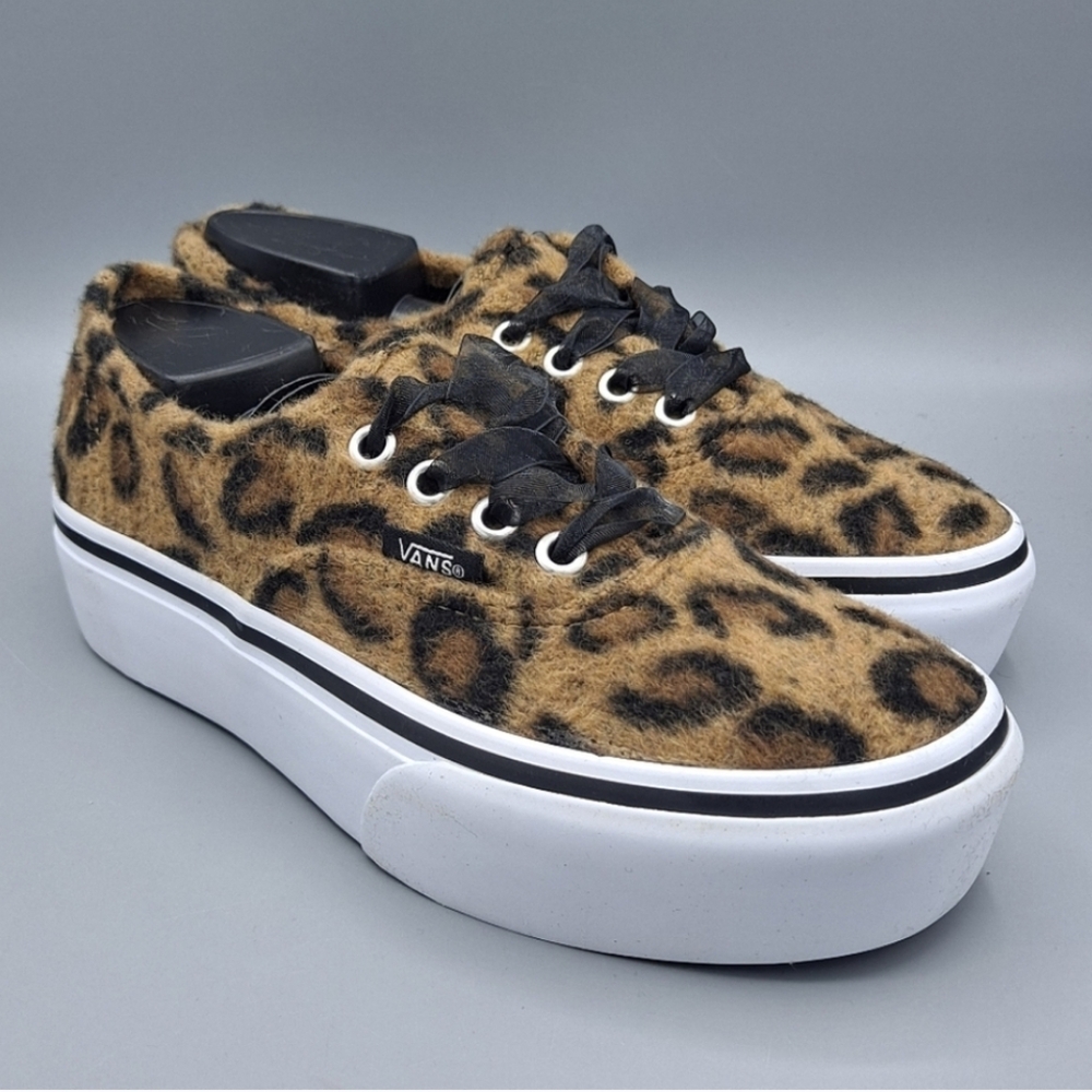 Vans Women's Fuzzy Leopard Platform Sneakers (Never Been Worn) Size 9